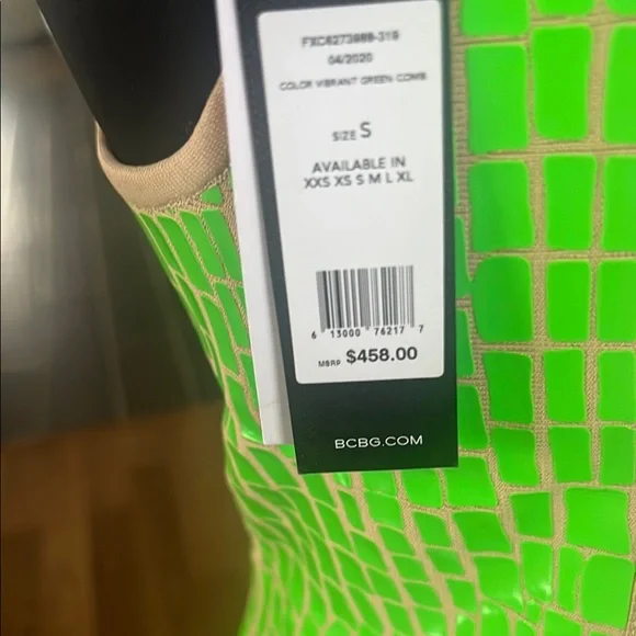 BCBGMAXAZRIA Green Sequin Halter Dress. Sz Small - Picture 7 of 9